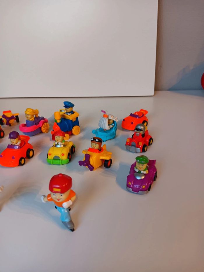 Lot 16 figurines vintage publicitaires Courtepaille de paillou taille 6cm pour la plus grande - photo numéro 3