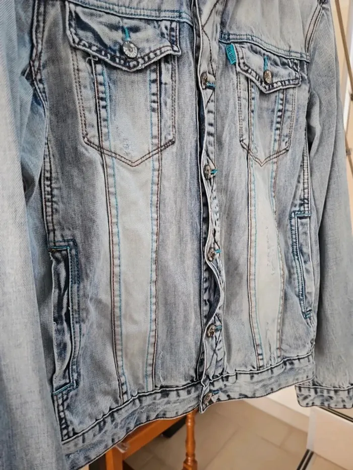 Veste en jean effet usé - photo numéro 9