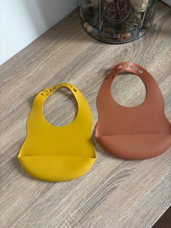 Lot bavoirs silicone 