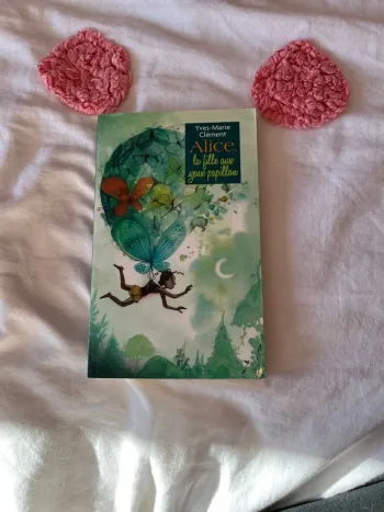Livre Alice, la fille aux yeux papillon