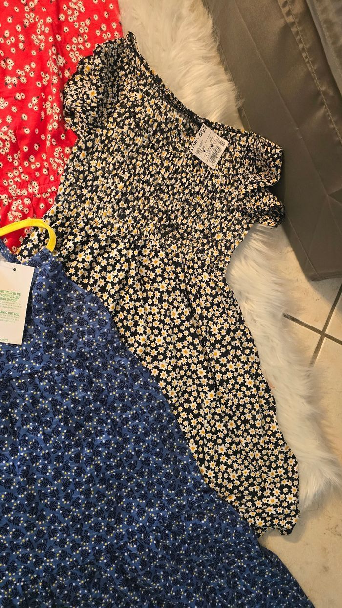 (Neuves non portées) 🏷🩷🩷🩷🥰lot robes printemps/ete 8ans Fille 🥰🩷 - photo numéro 7