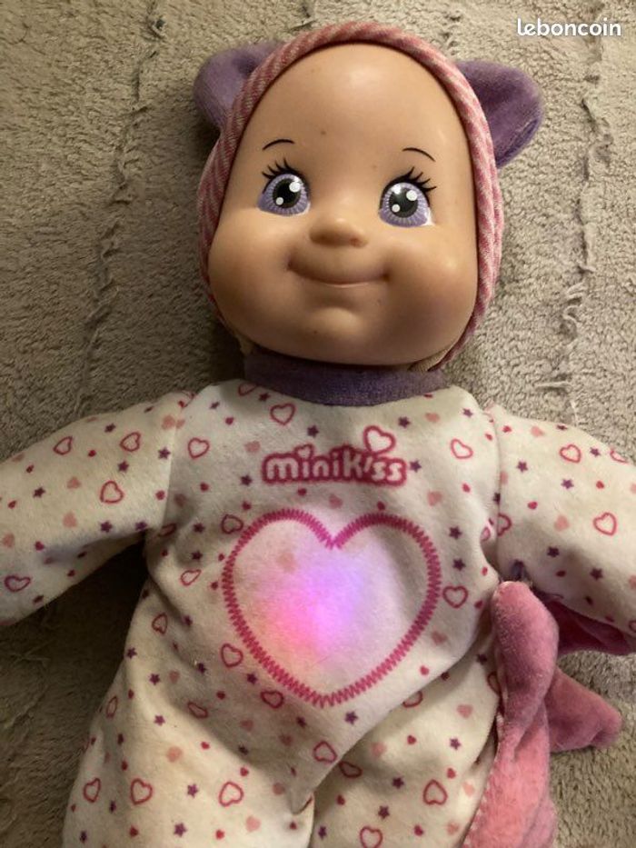 Poupon veilleuse musicale et lumineuse Minikiss Smoby - photo numéro 4