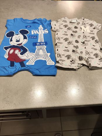 Lot 2 bodies Disney Mickey – 18 mois