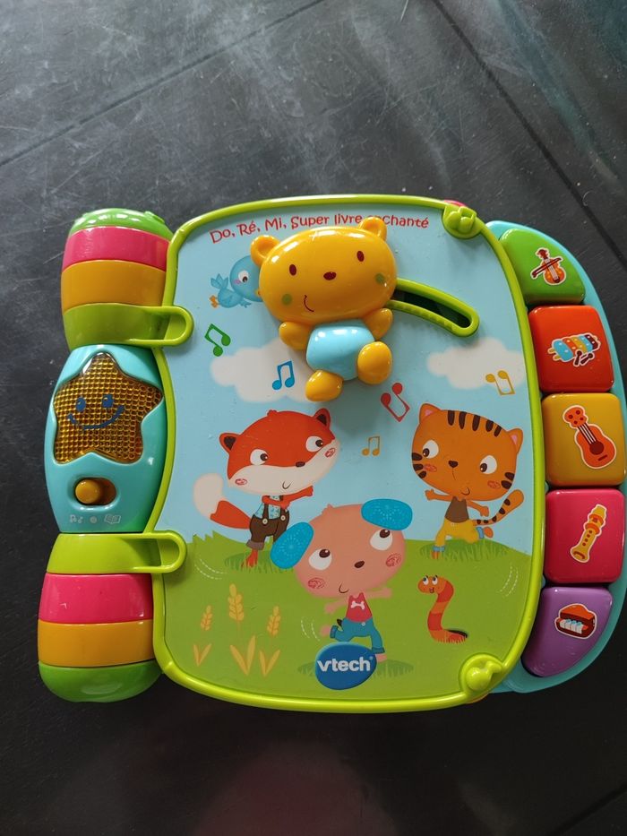 Lot jeux d'éveil V Tech. Livre comptines et baby smartphone. Vtech - photo numéro 2
