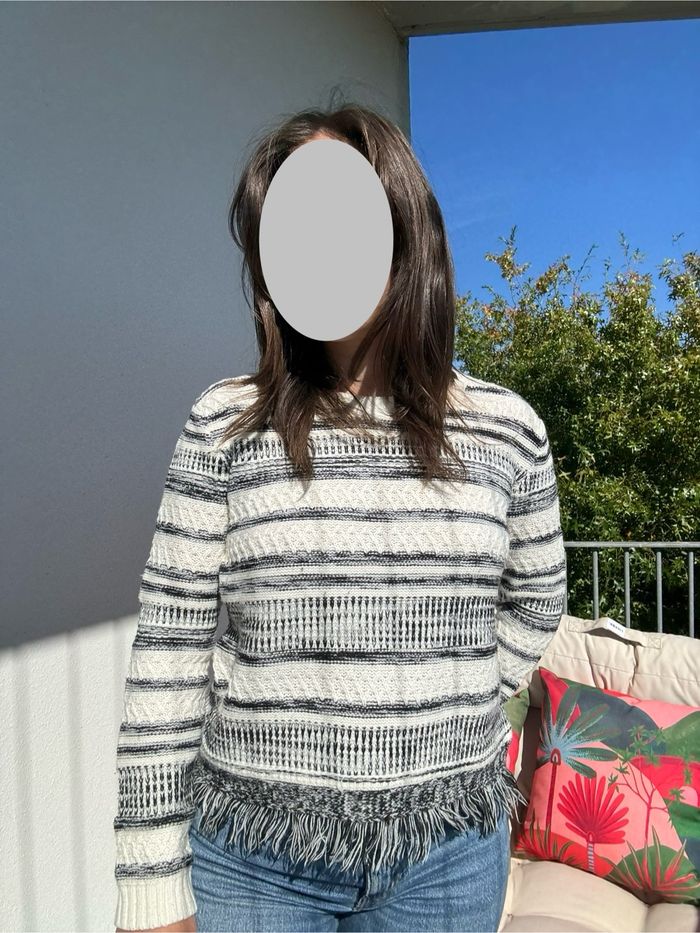 Pull noir et blanc Forever 21 – Taille M (taille petit)