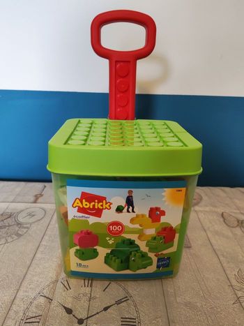 Chariot à brique écoiffier 