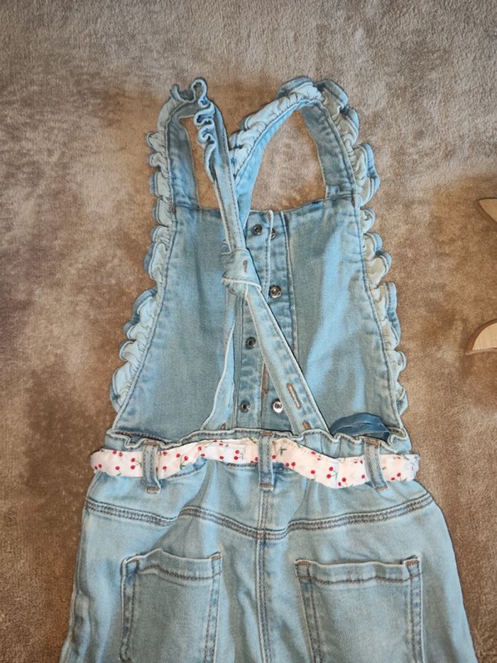 Très belle salopette neuve 7 ans - photo numéro 3
