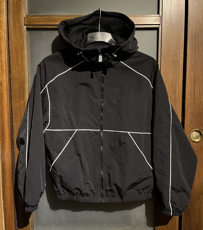 Blouson coupe vent à capuche (XS-34) Bershka