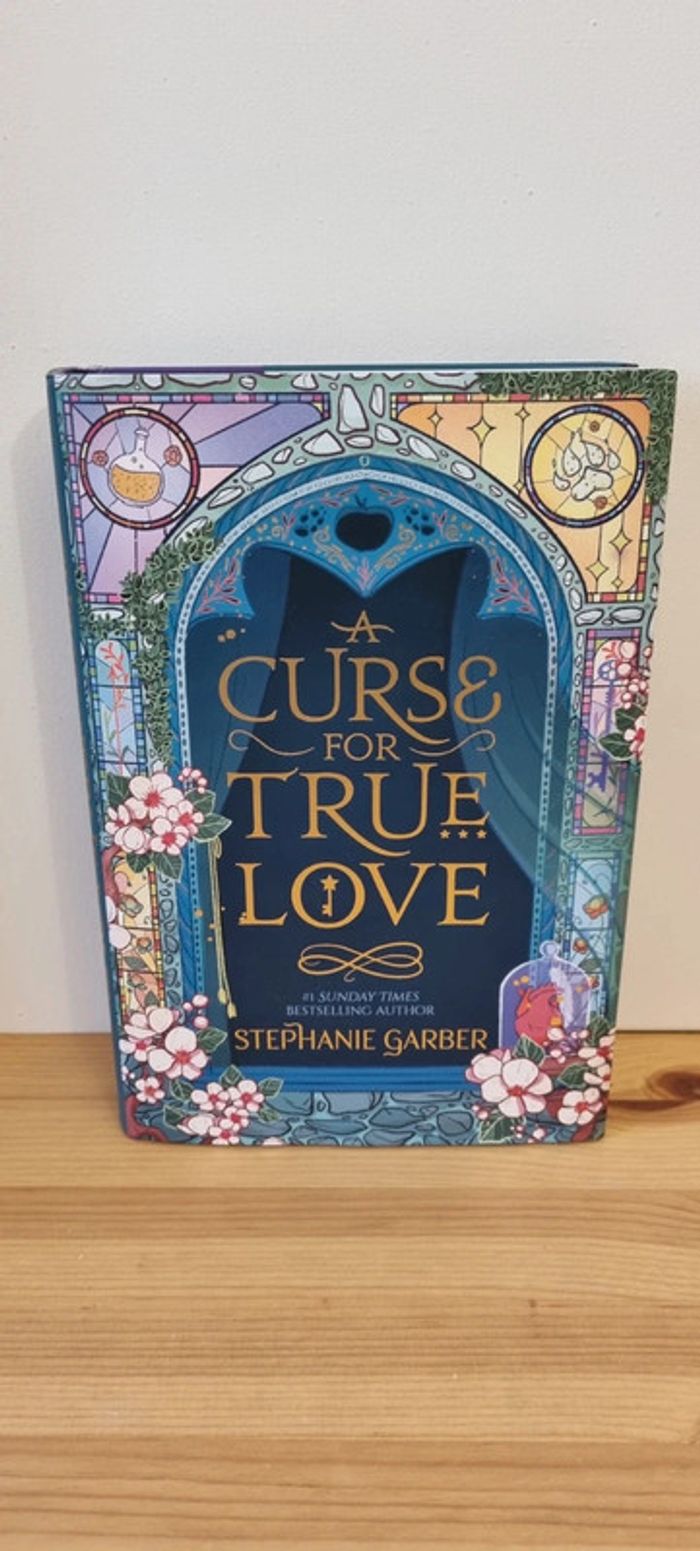 Curse For True Love 
Stephanie Garber - photo numéro 3