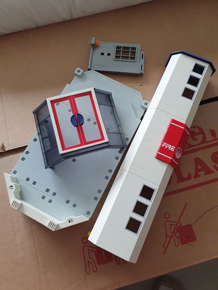 Pièces détachées Playmobil pompier - photo numéro 3