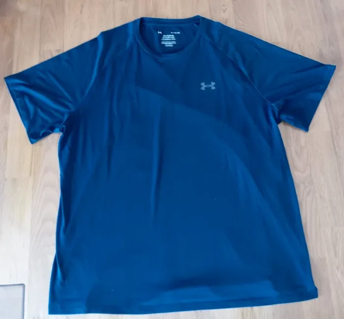 T-Shirt Under Armour - Bleu Foncé - Très bon état