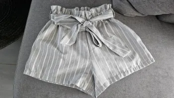 Short gris