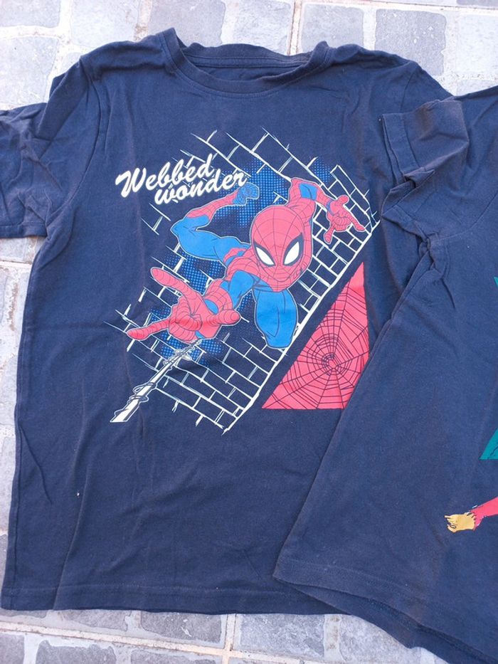 Lot 2 tee-shirt spiderman 👣 - photo numéro 3