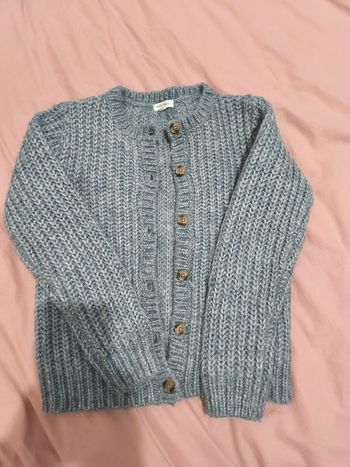 Gilet attache boutons. Vert