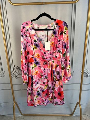 Robe à fleurs La petite étoile T2 / M neuve