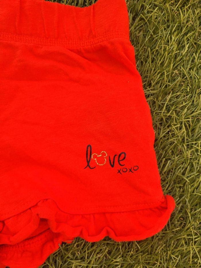 Short rouge 3 ans - photo numéro 2