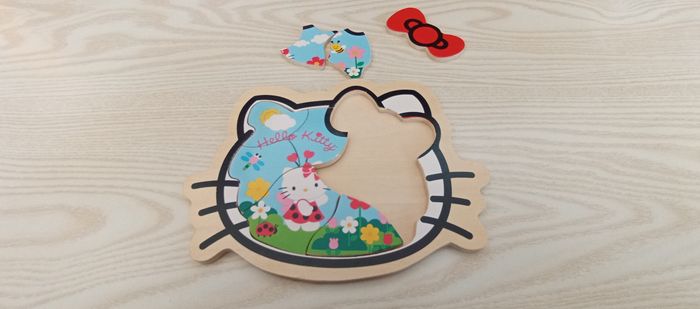 puzzle hello kitty en bois