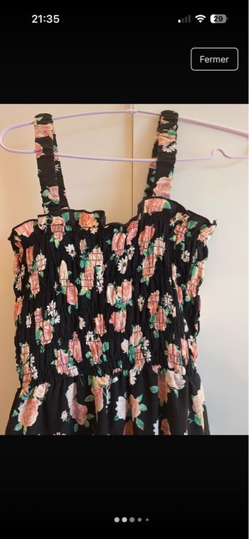 Robe noire à fleurs 
