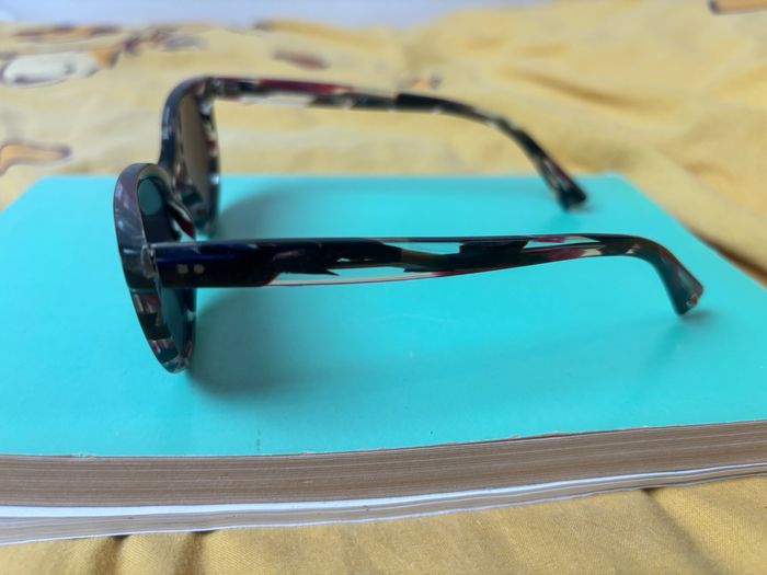 Lunette de soleil Valentino année 2000 - photo numéro 4