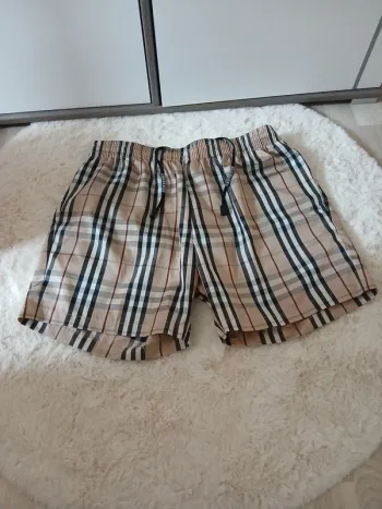 Short de plage Burberry taille M authentique