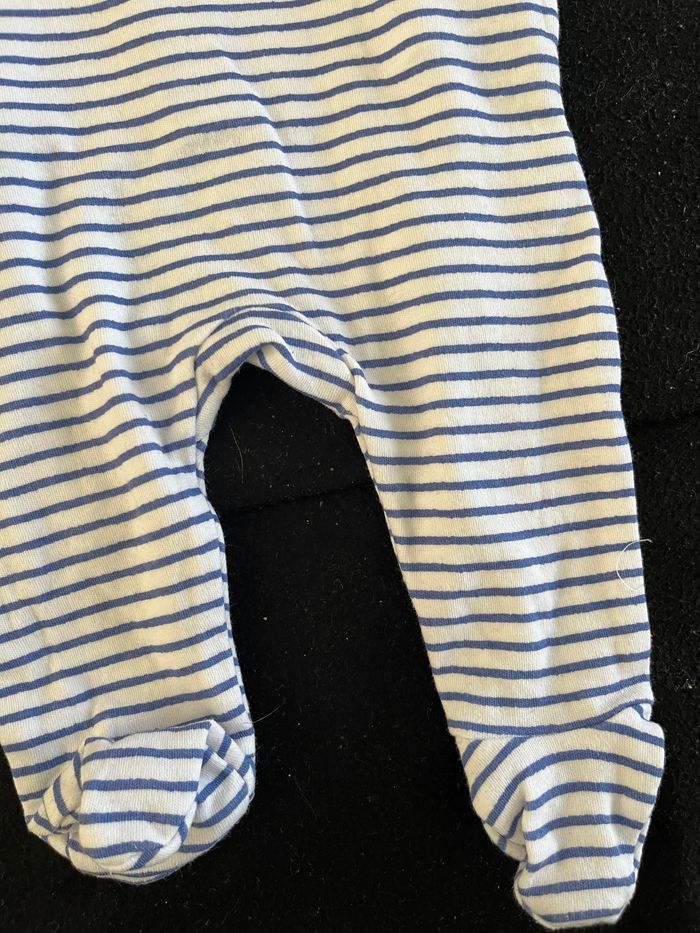 Pyjama 1 mois - photo numéro 3