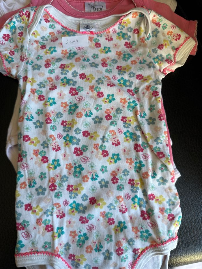 4 bodies  petit bateau 2 ans - photo numéro 2