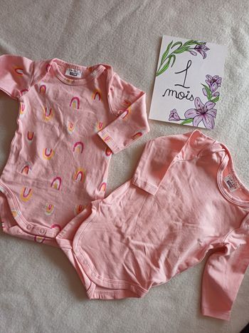 2 bodies taille 1 mois