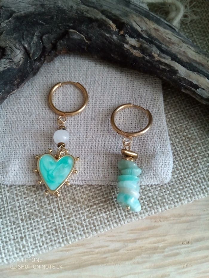 Boucles d'oreilles bohèmes asymétriques amazonite et pierres de lune - photo numéro 2
