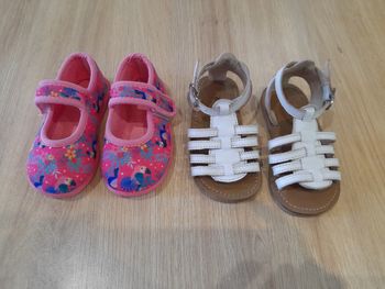 Lot chaussures fille t22