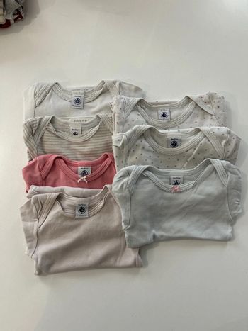 Lot de 7 bodies manches longues Petit Bateau 18 mois