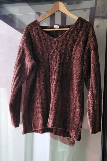 Pull marron col V
