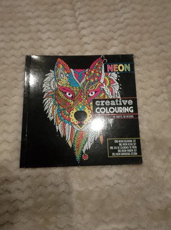 Jeu de coloriage - Livre de coloriage - style mandala