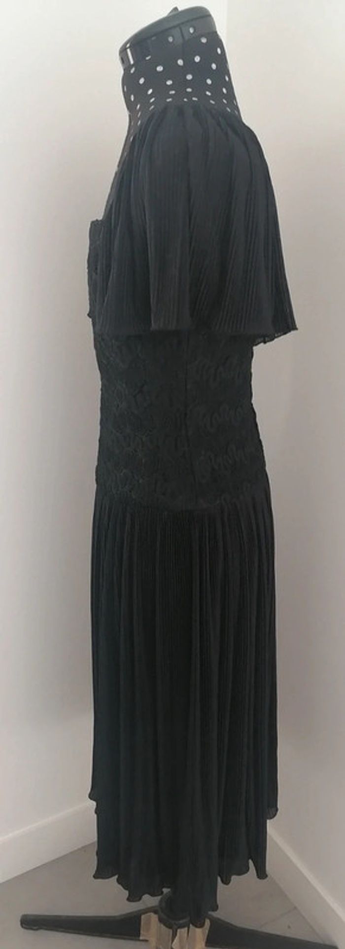 Robe longue noir Vintage dentelle plissée Taillr 40 Cocktail Hoffmann - photo numéro 6