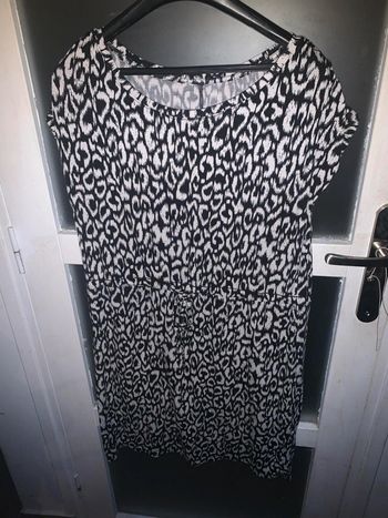 Robe à motif noir et blanc L