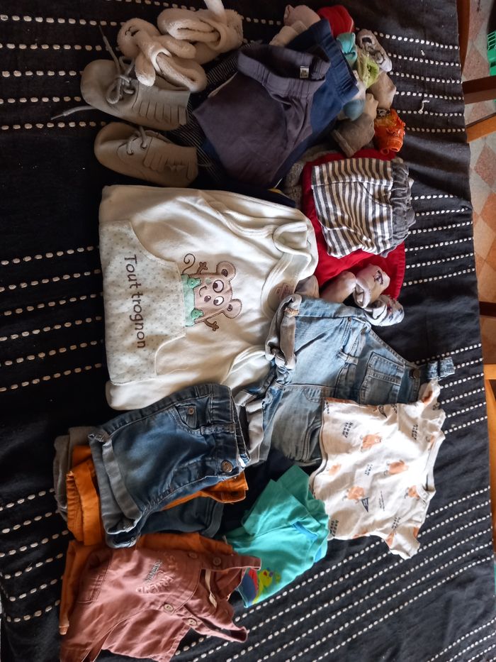 Lot vêtements 6 mois