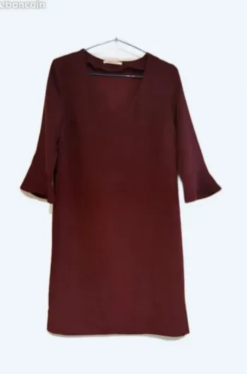 Jolie robe bordeaux Camaïeu taille 36-S en bon état