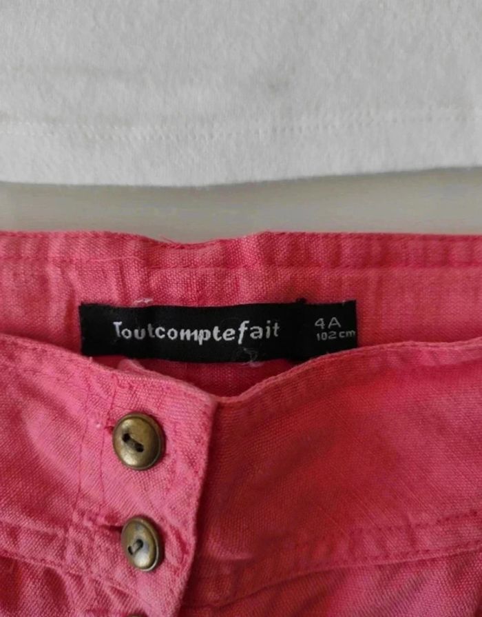 15 € Ensemble short et tee-shirt Tout compte fait 4 ans Excellent état - photo numéro 3
