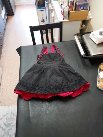 Lot de 7 vêtements éte fille 4 ans