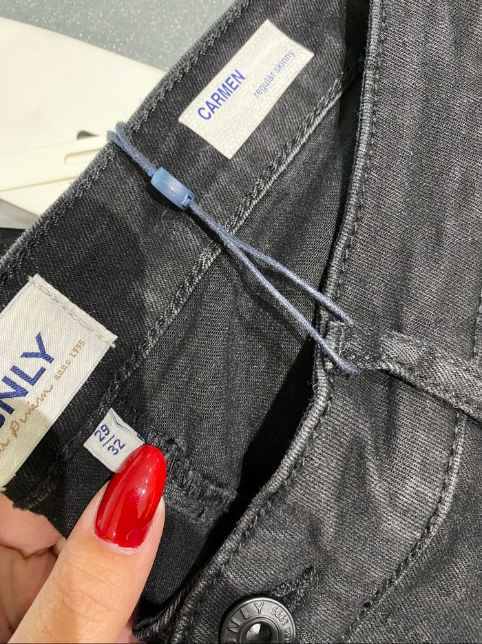 Jeans Only - photo numéro 2