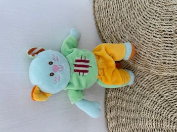 Doudou chat bleu orange vert AJENA