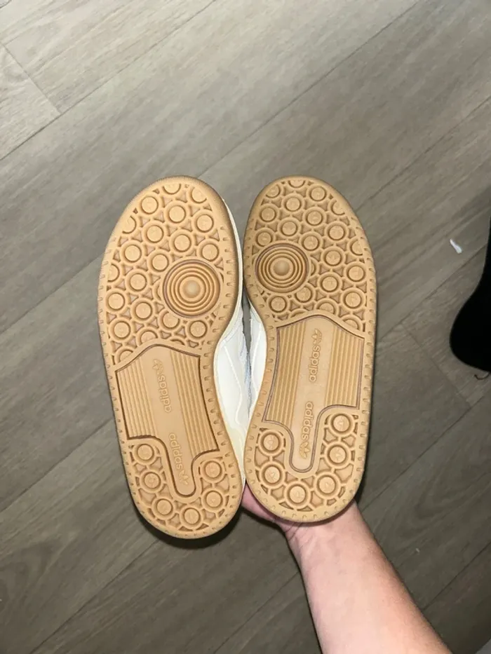 Chaussure adidas - photo numéro 3