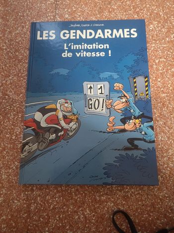 Les gendarmes. L'imitation de vitesse!