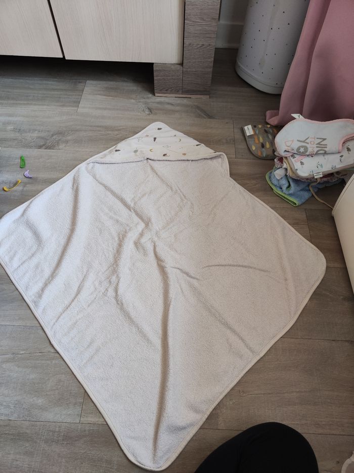 2 Serviettes de bain pour bébé Kiabi - photo numéro 3