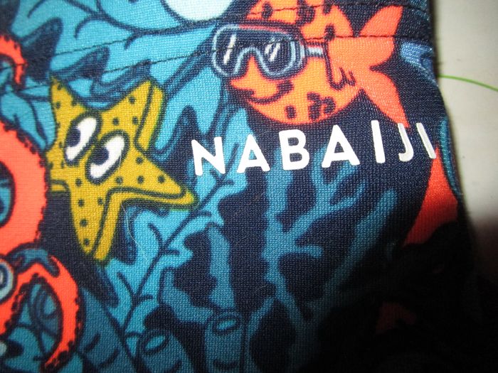 1 t shirt ant uv 1 maillot de bain nabaiji 4/5 ans - photo numéro 5