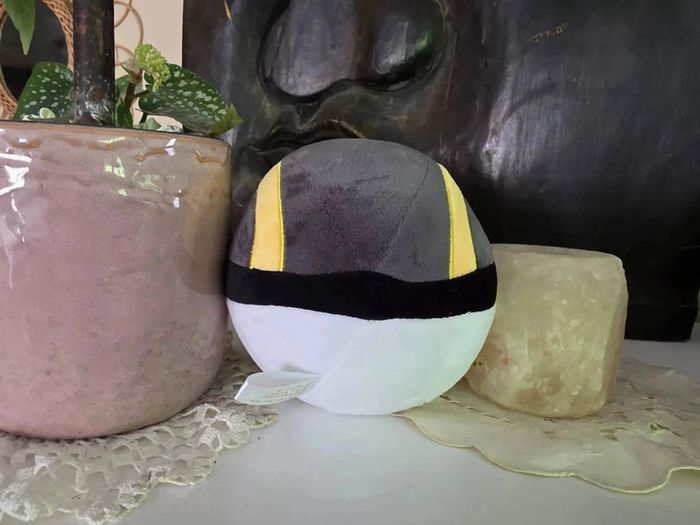 🟡 Hyper Ball Pokémon - Neuve - Idéale cosplay, déco, cadeau fan - 12 cm - photo numéro 3