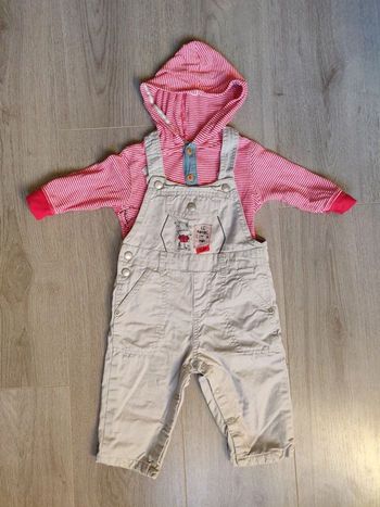 Ensemble neuf salopette / pull fin 12 mois