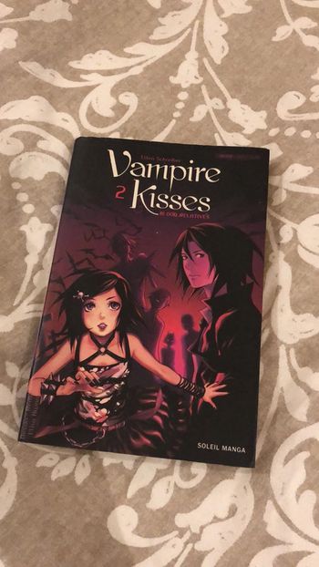 Vampire 2 kisses
