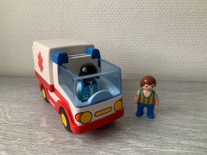 Ambulances Playmobil 123 - photo numéro 3