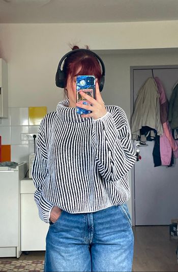 Pull en maille col roulé taille Xs