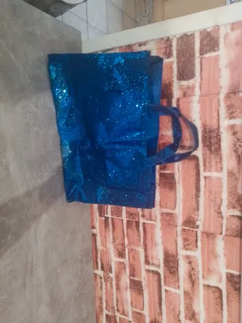 Joli sac bleu à paillettes